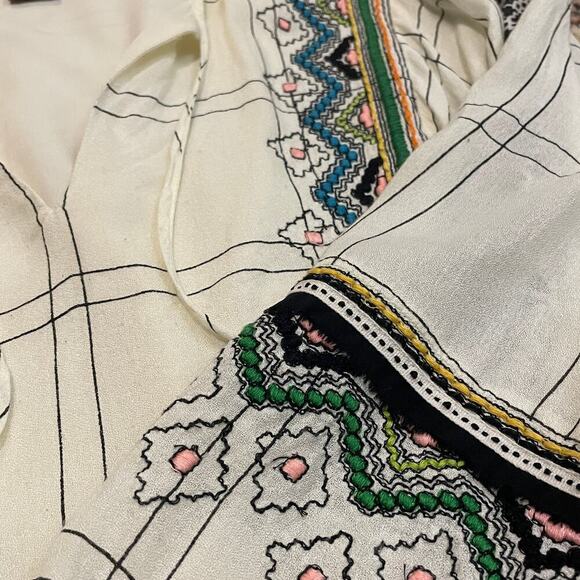 Vineet Bahl XL Embroidered Boho Tunic | Artisan Stitching Peasant Blouse India - Picture 2 of 7